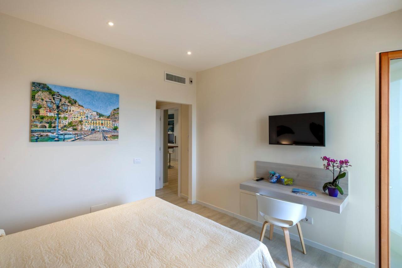 Petra Luxury Sorrento B&B ภายนอก รูปภาพ