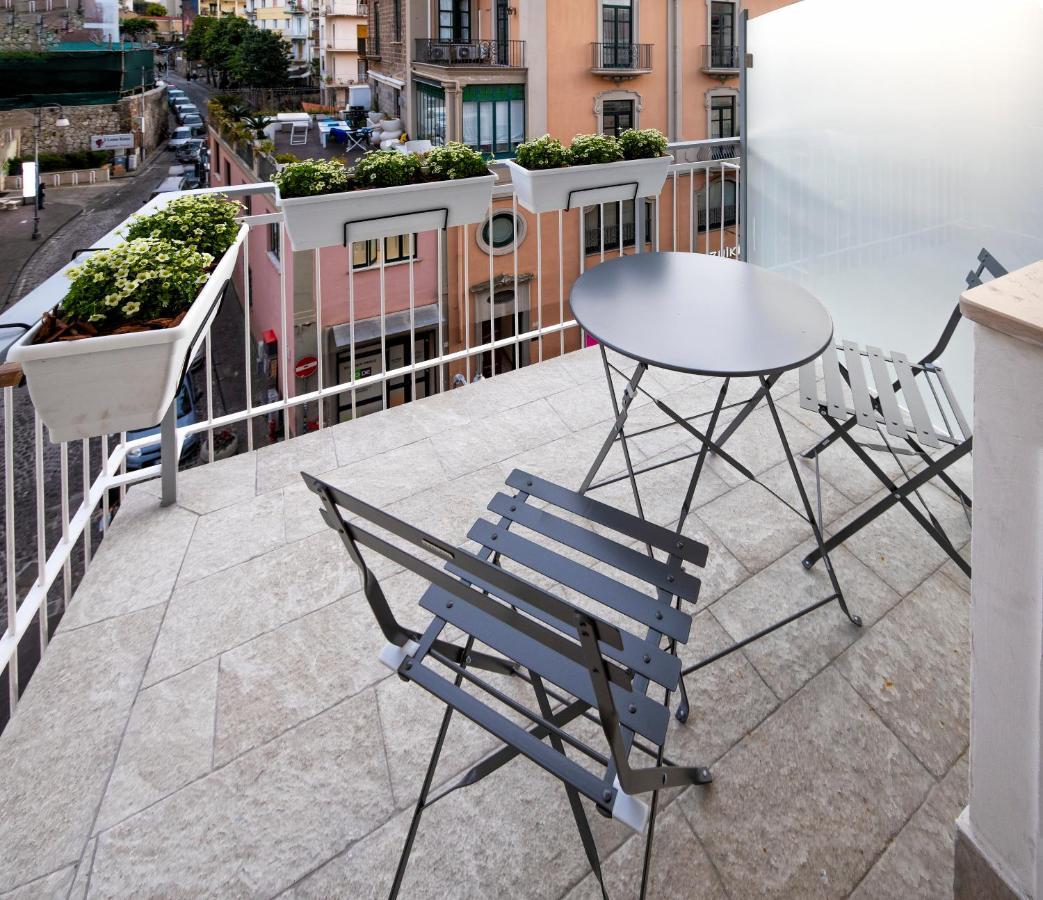 Petra Luxury Sorrento B&B ภายนอก รูปภาพ